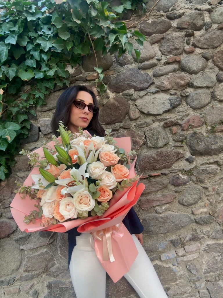 İthal Gül ve Lilyum Buketi