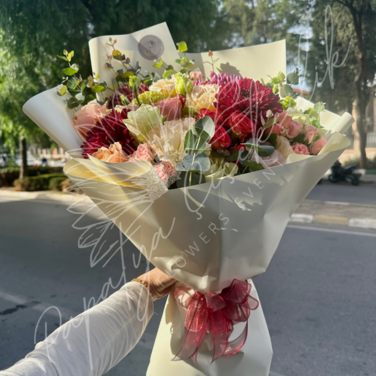 Kırmızı Tonlu Mevsim Buketi